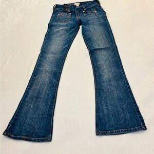Abercrombie Authentic Vintage Girl (Juniors) Flared Stretch 12 Slim EUC the 90’s